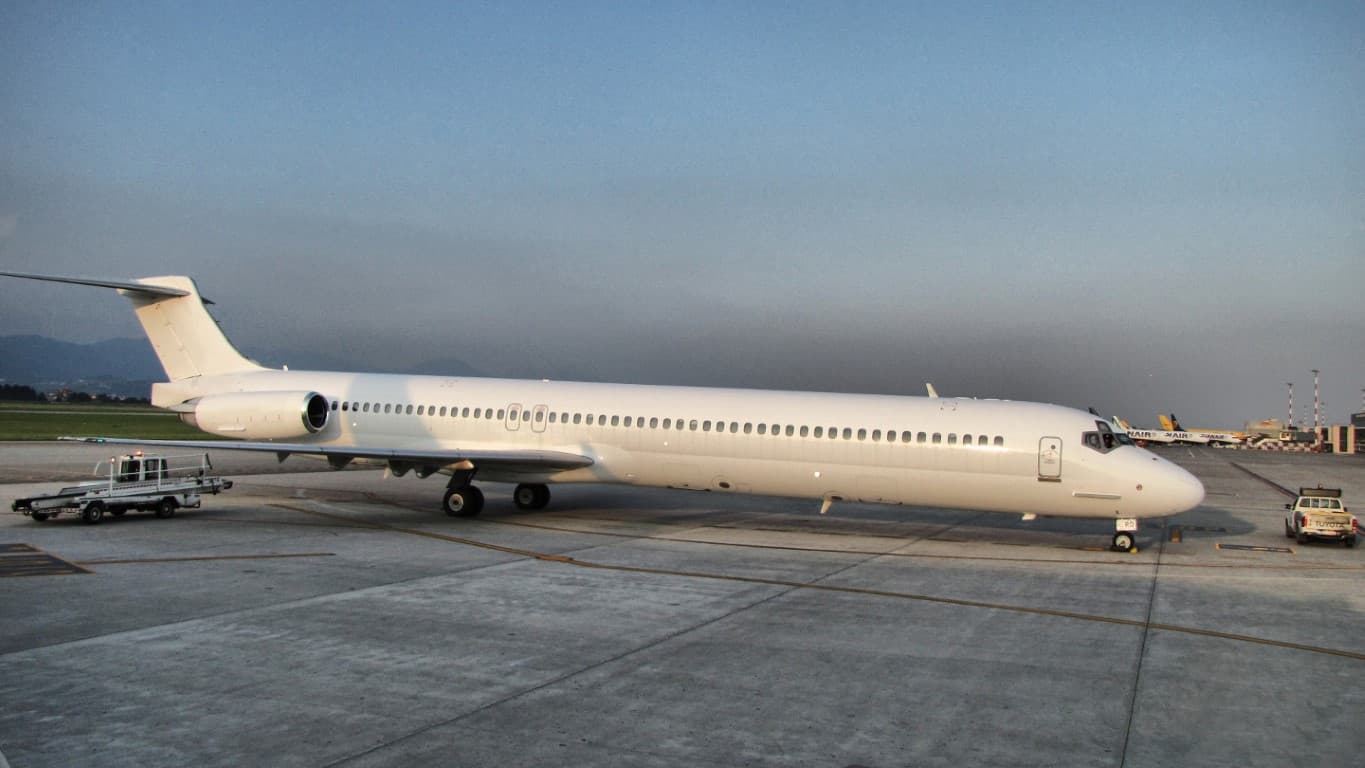 MD-82