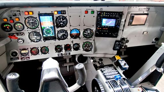 GA8 AIRVAN Cockpit