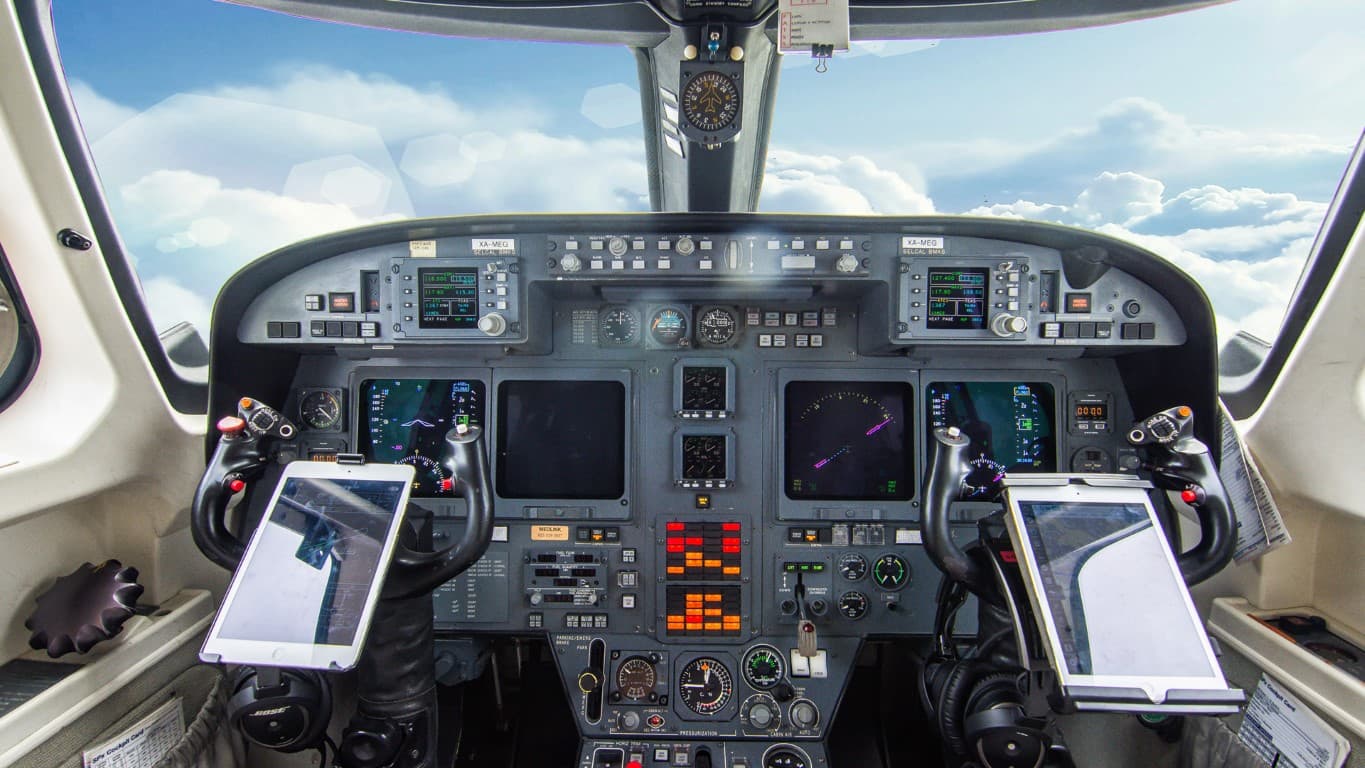 G100 Cabina de Mando