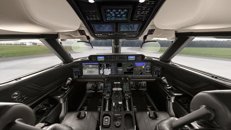 G700 Cockpit