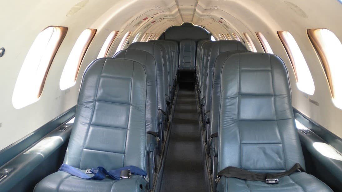 Metro III/Expeditor in flight