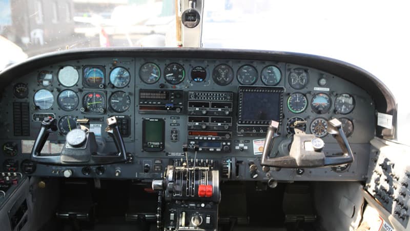 CE-404 Titan Cockpit