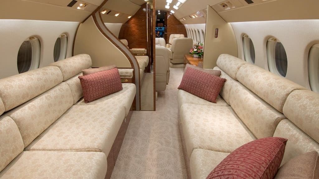 Falcon 900B Innenraum
