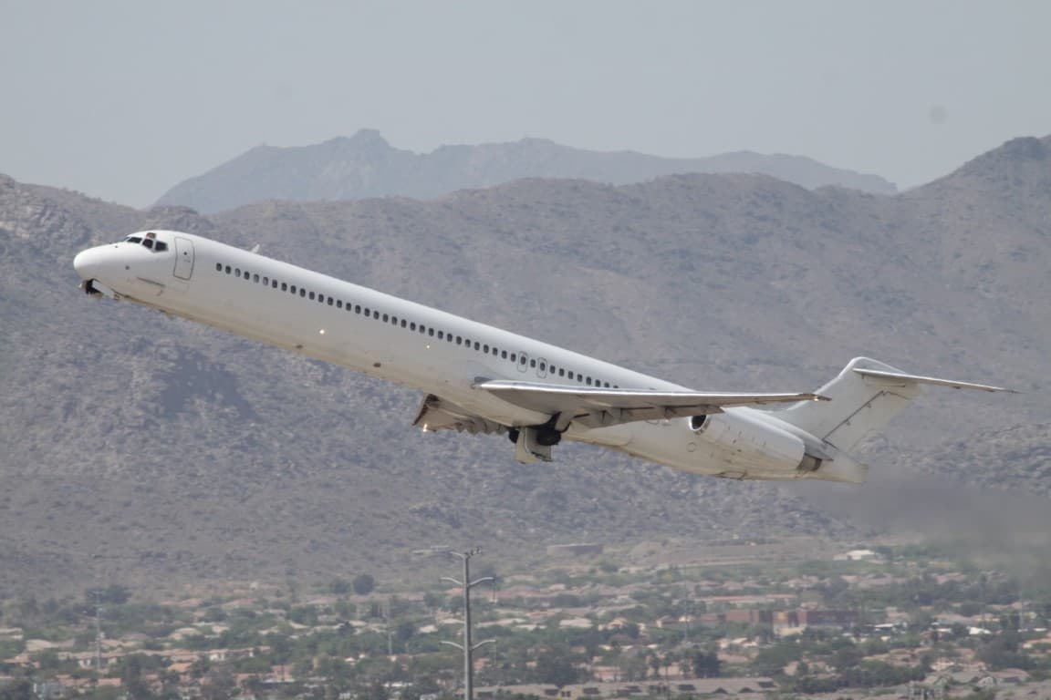 MD-83