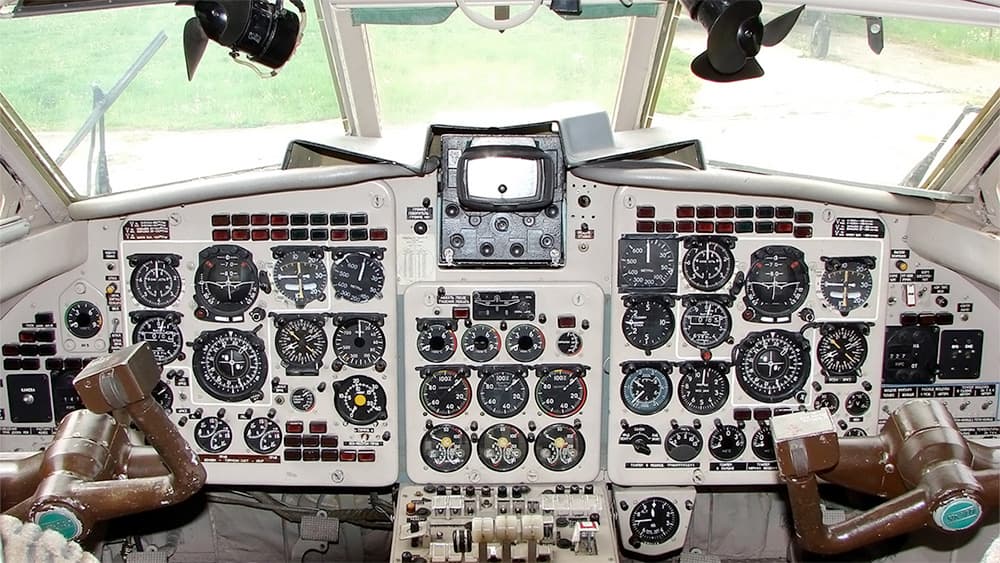 Yak-40 Cockpit