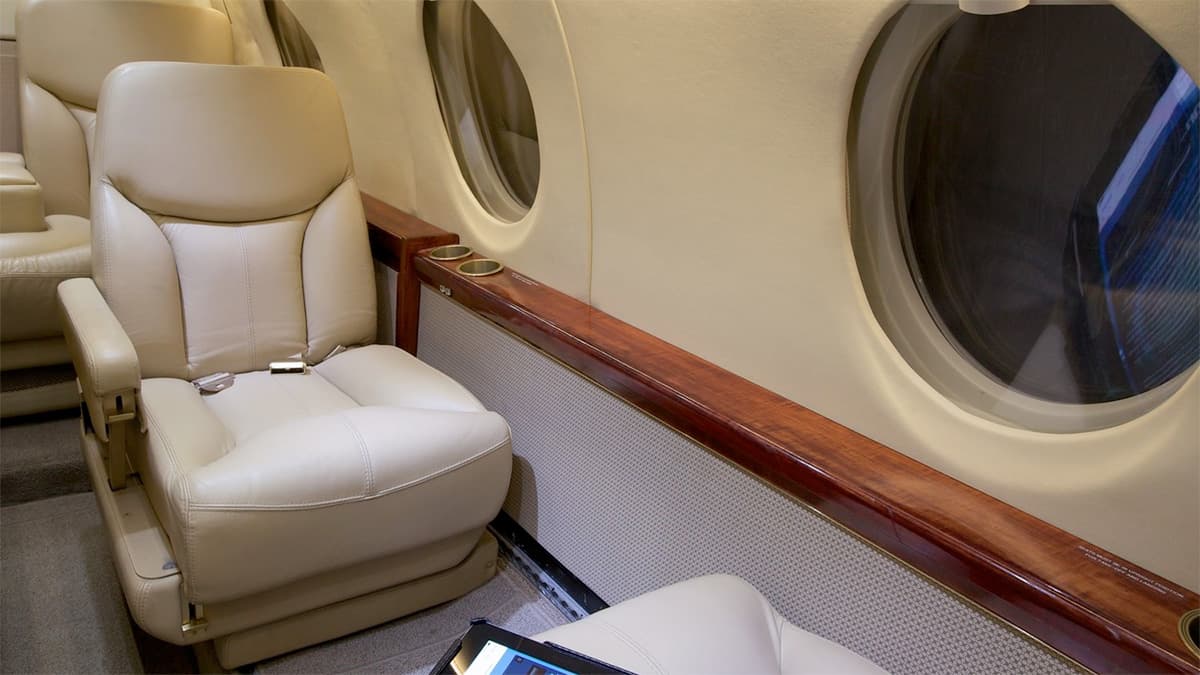 Falcon 100 Interior