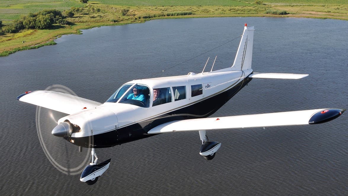 PA-32-300 Cherokee Six