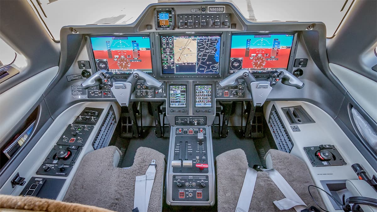 Phenom 300 Cabina de Mando