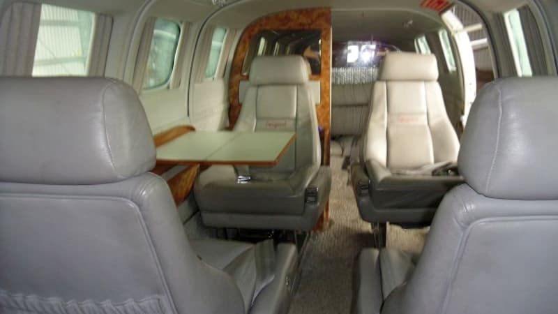 Conquest II CE-441 Interior