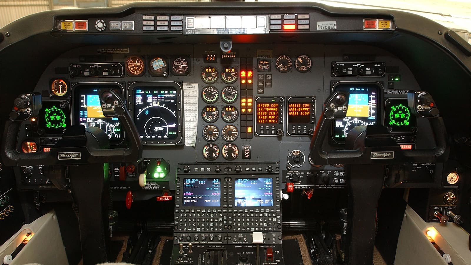Hawker 400 Cockpit