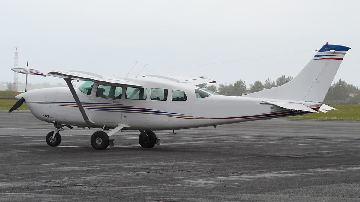 207 Stationair