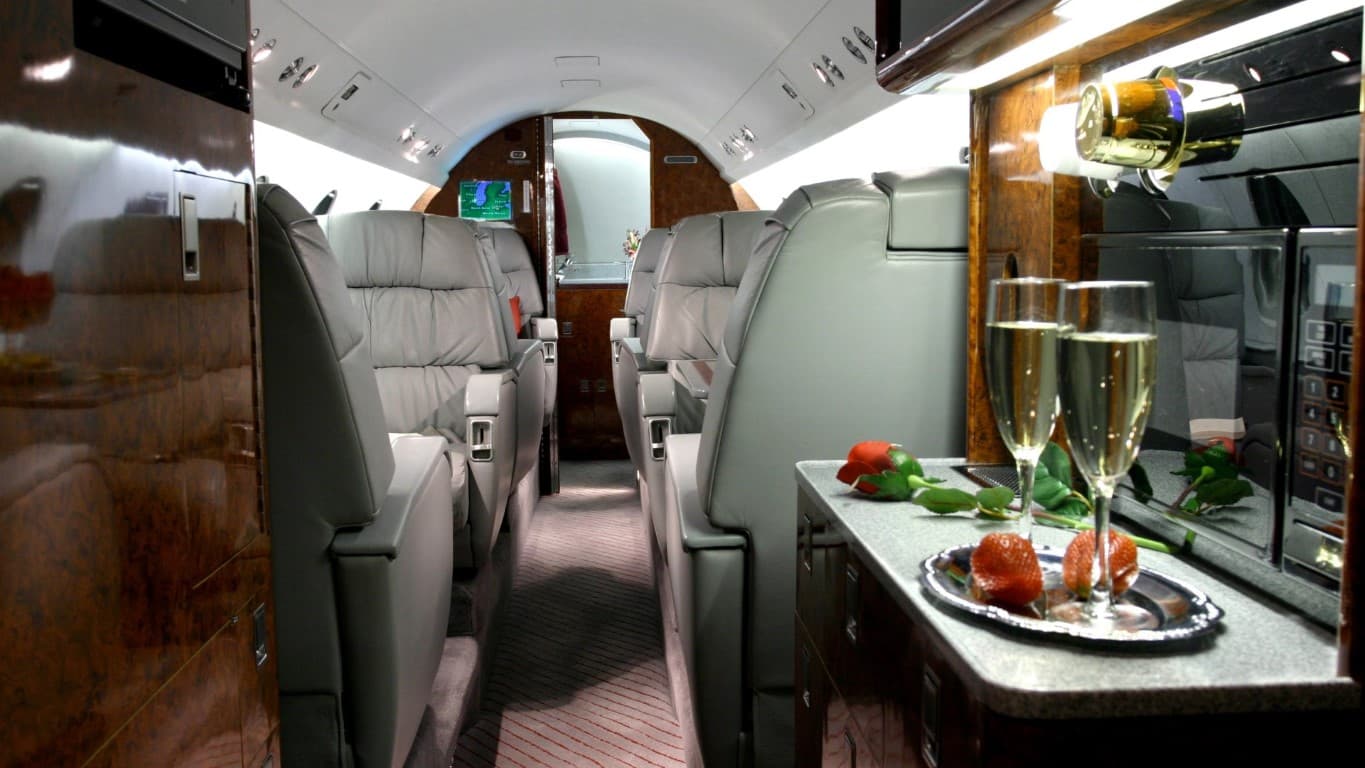 Falcon 20F Innenraum