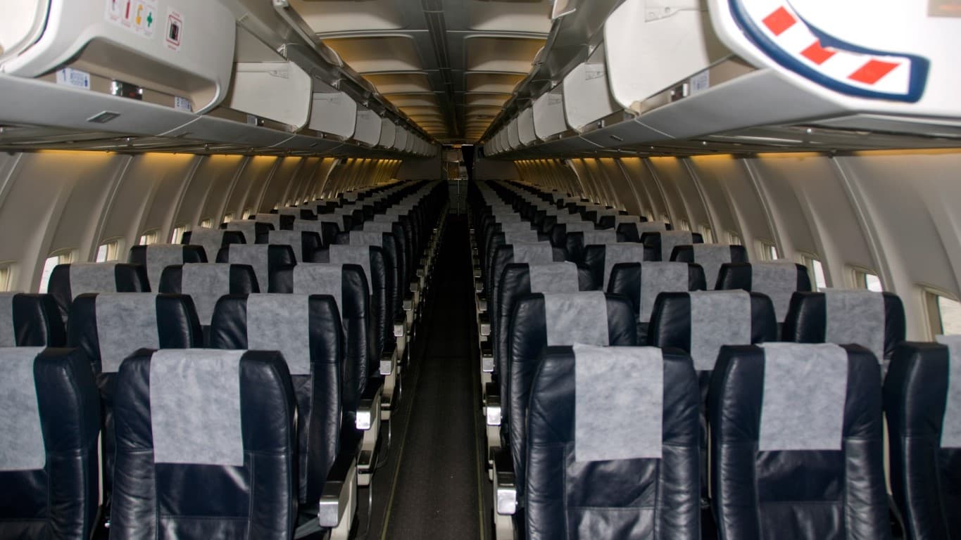 737-300 Interior