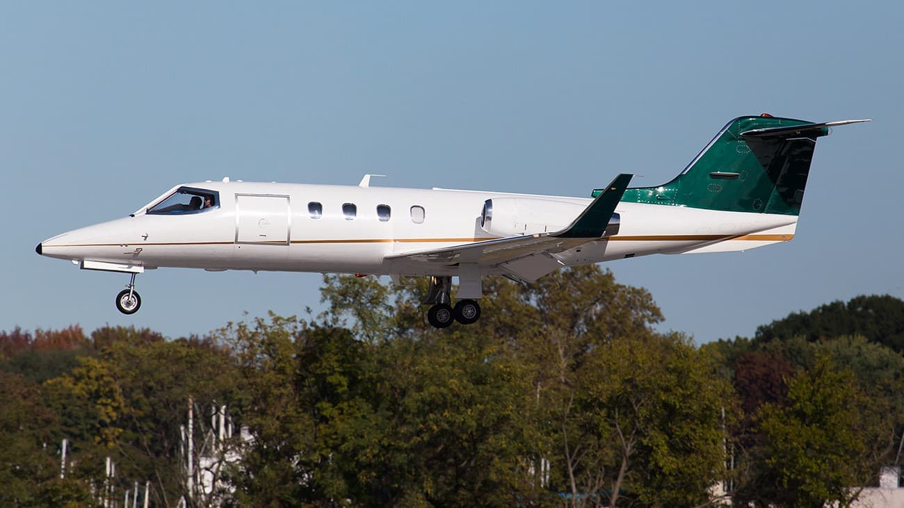 Learjet 25D