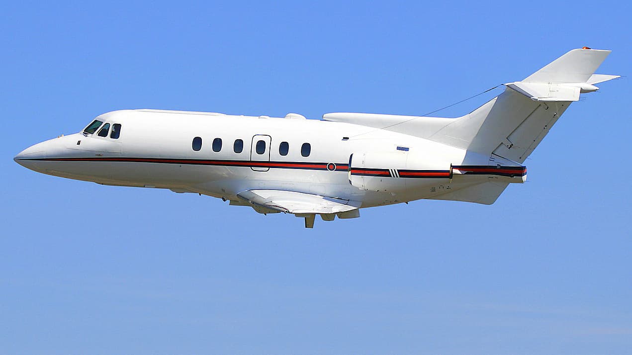 Hawker 600