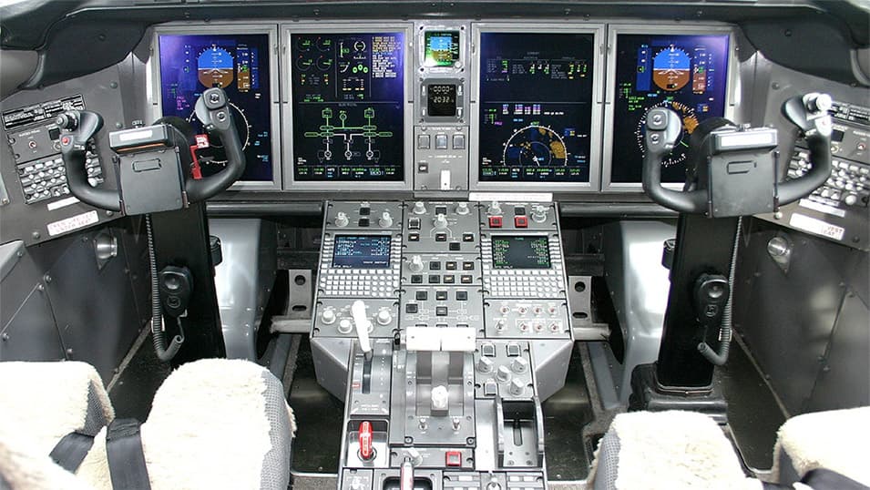 Challenger 300 Cockpit