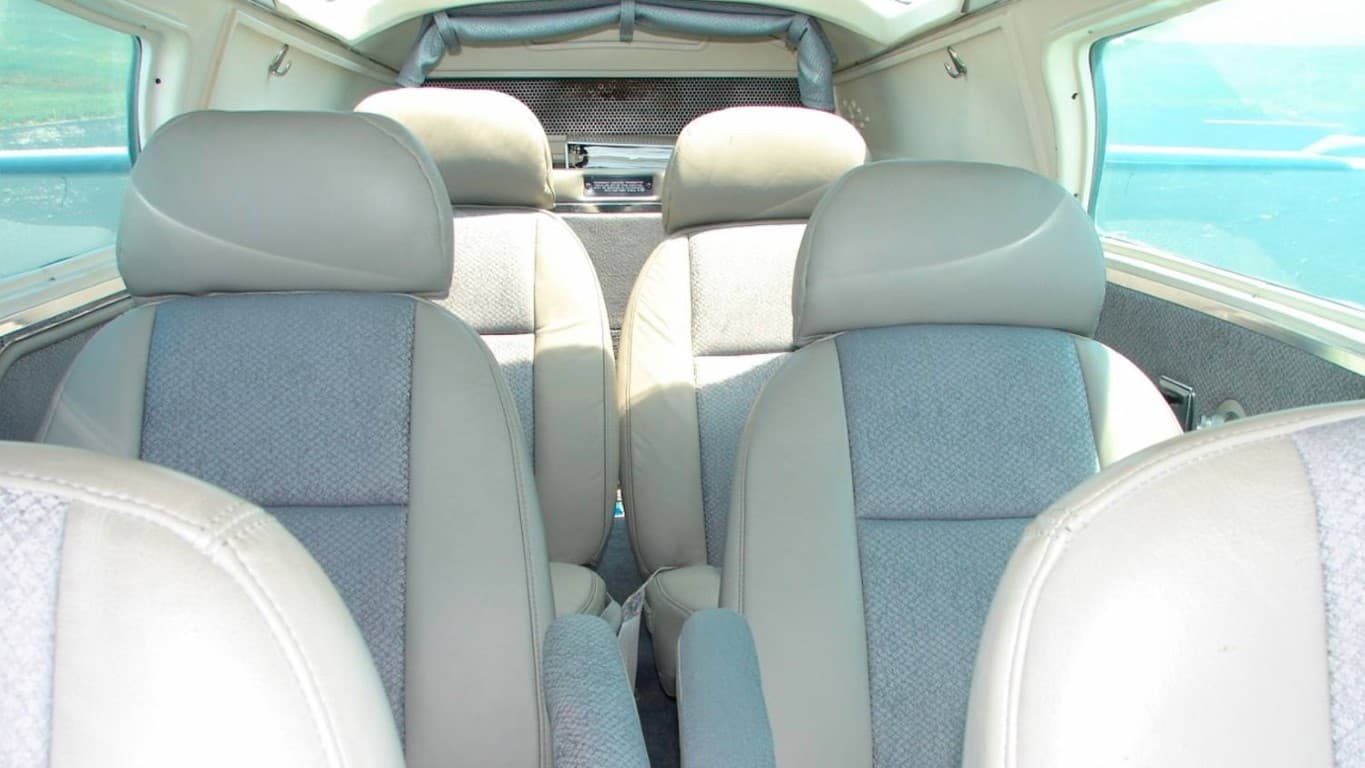 CE-310 R Intérieur