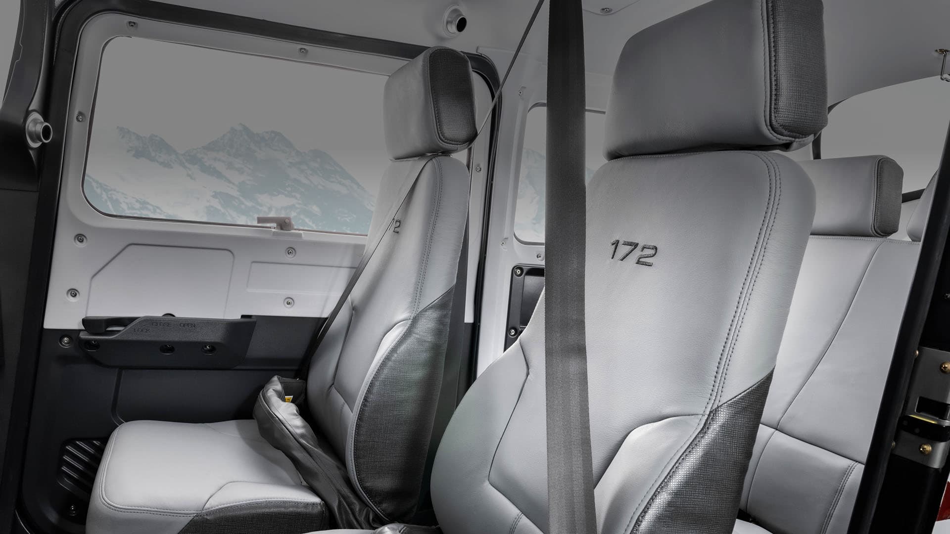 Skyhawk 172 Interior
