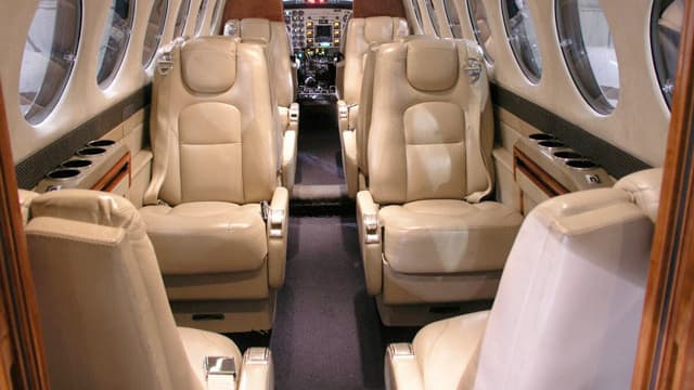 King Air 300 in flight