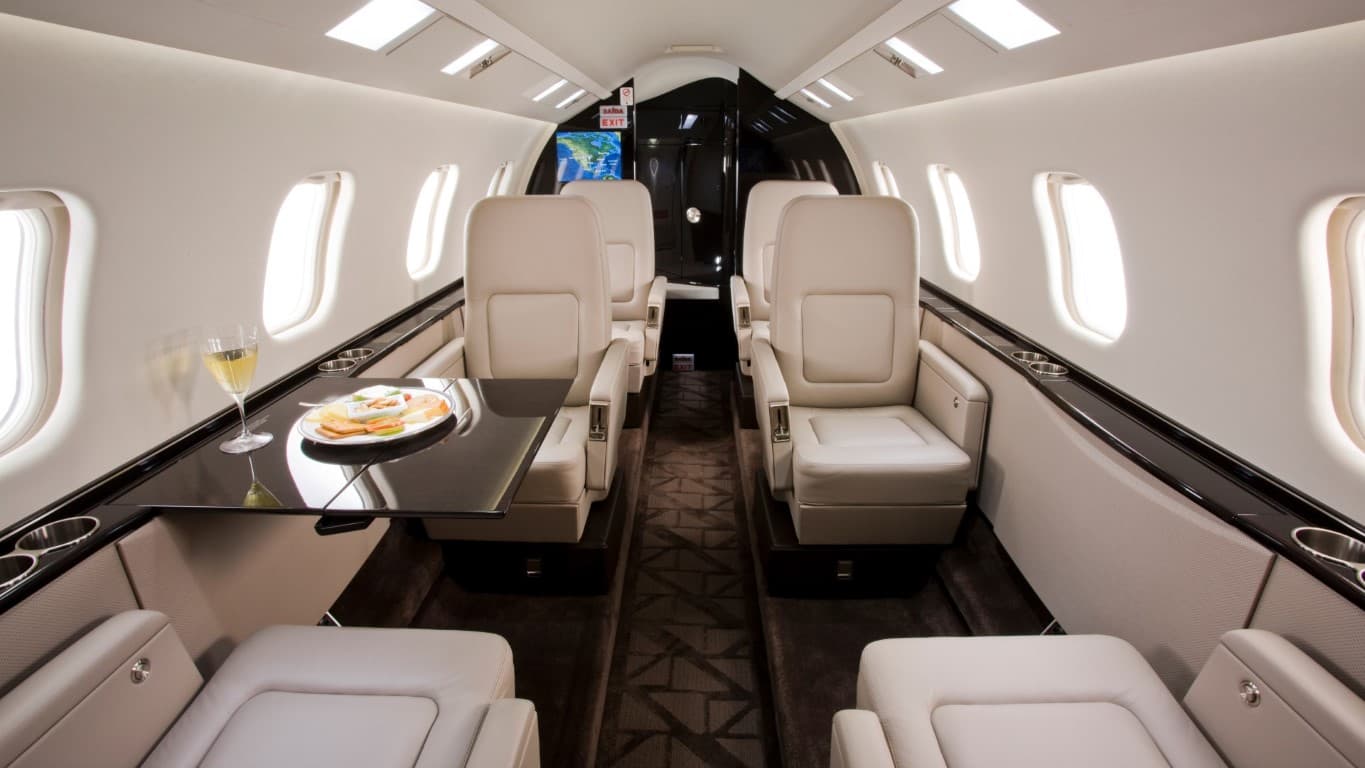 Learjet 60XR en vuelo