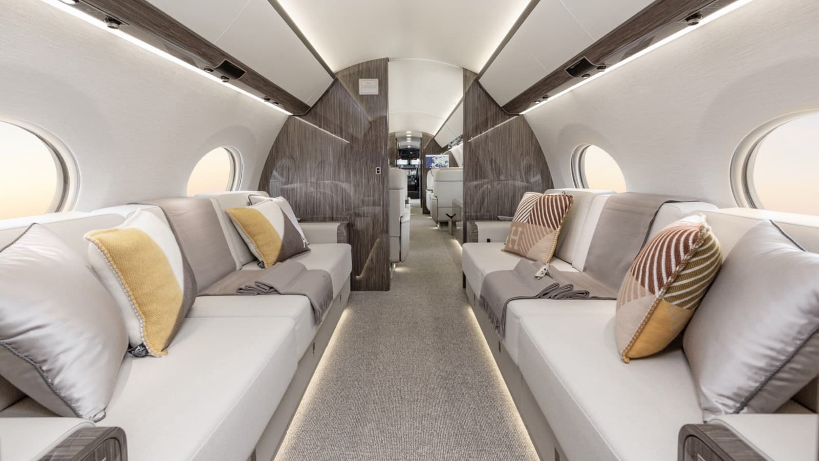 G650ER Interior