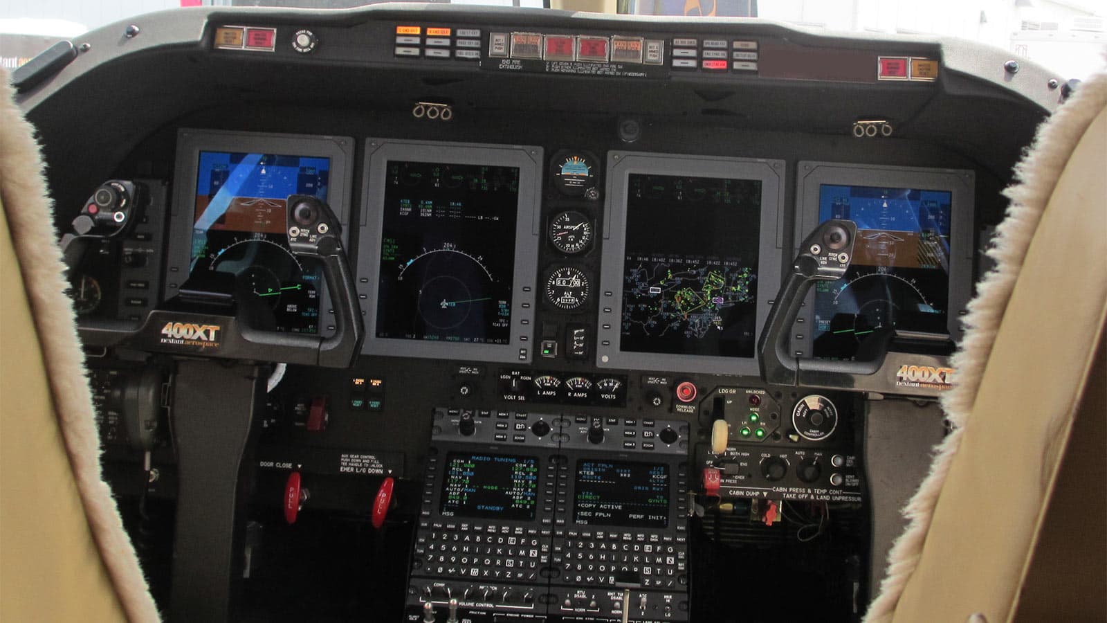 400XTi Cockpit