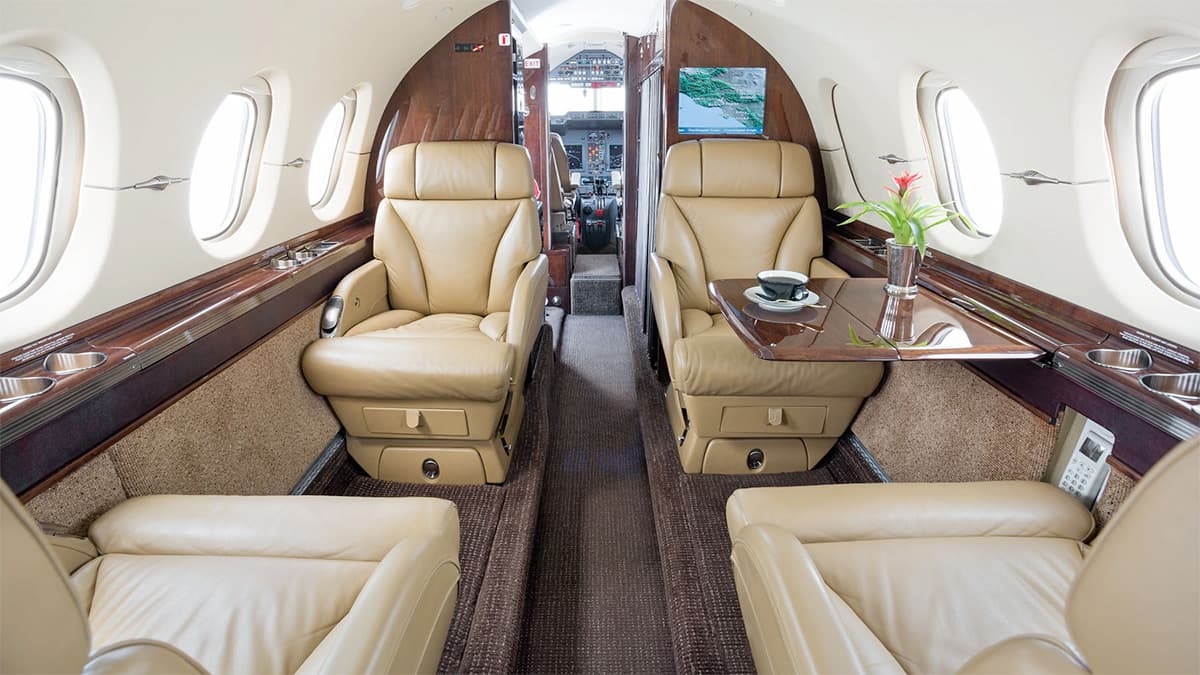 Hawker 900XP in flight