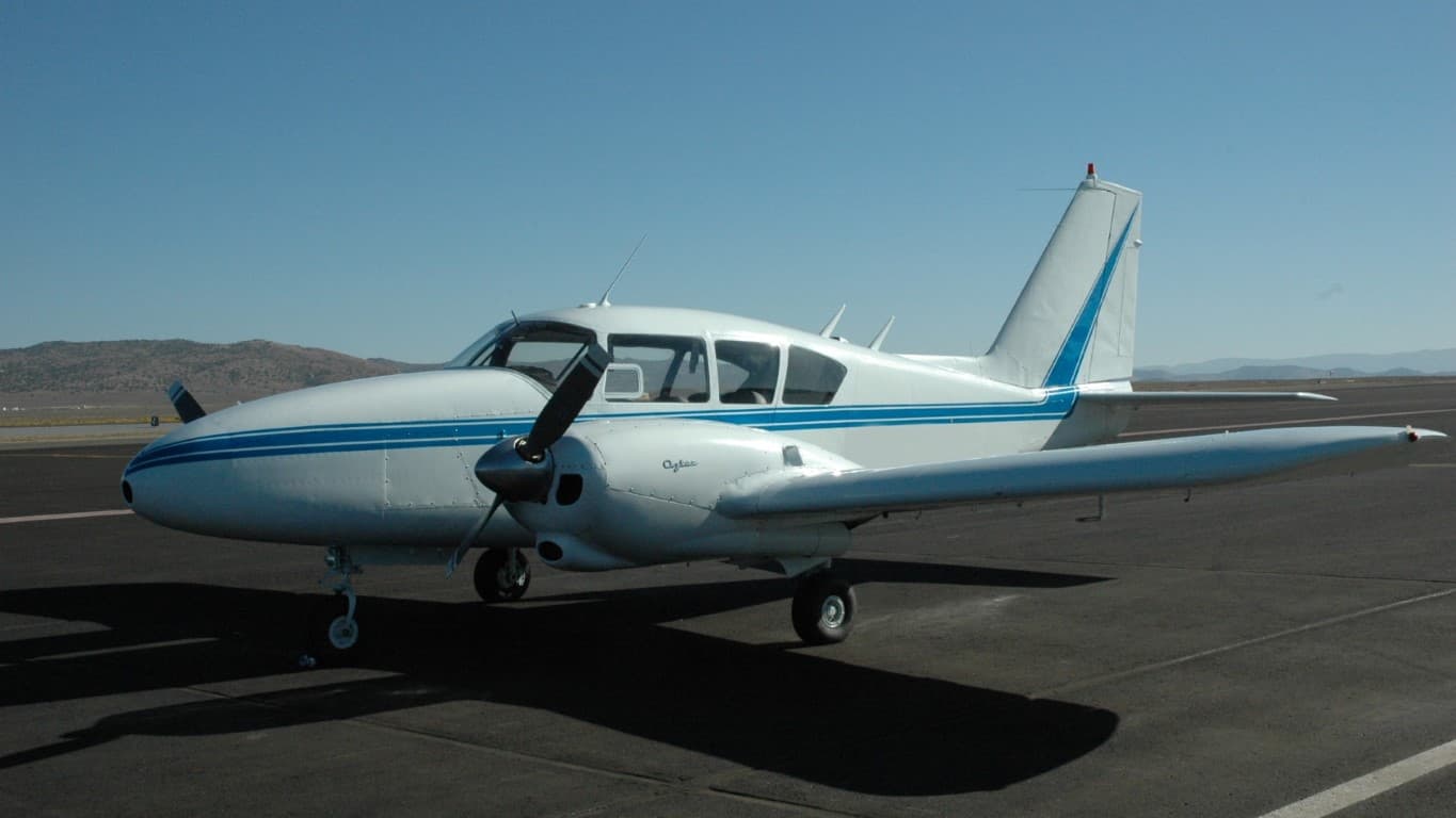 PA-23-250 Aztec