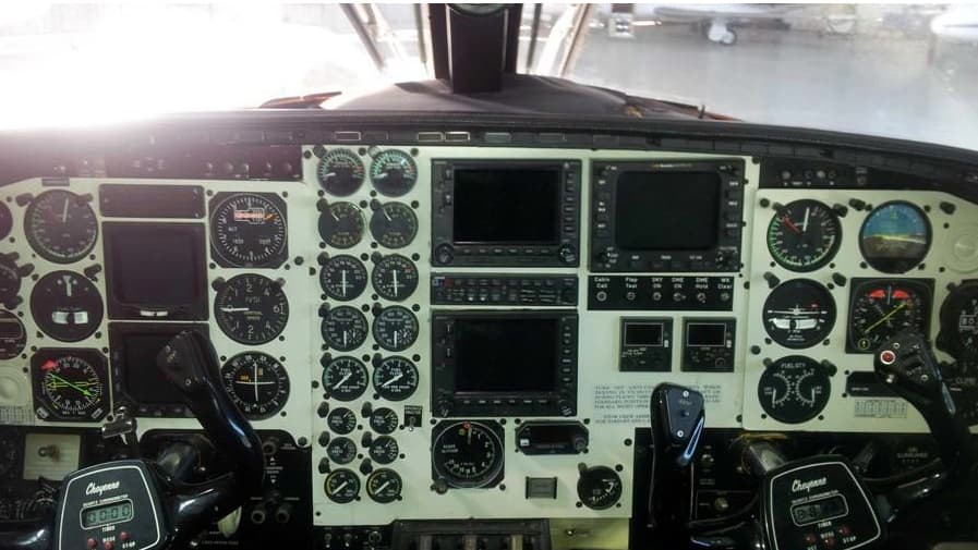PA-31T2 Cheyenne IIXL Cockpit