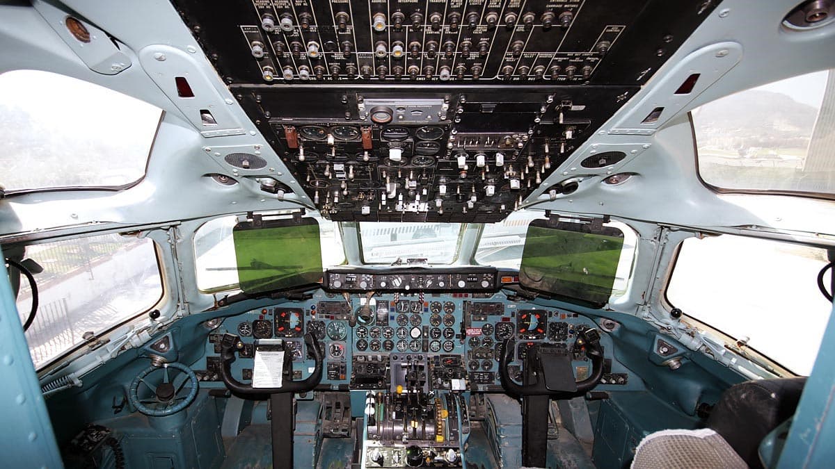 DC-9 Cockpit