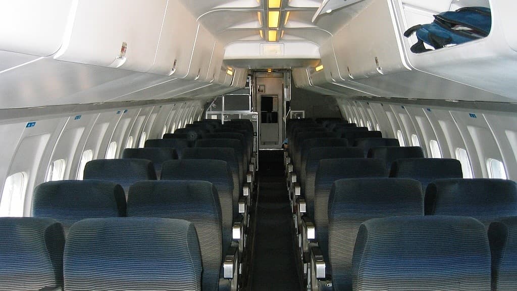 DHC-7 Dash-7 in flight
