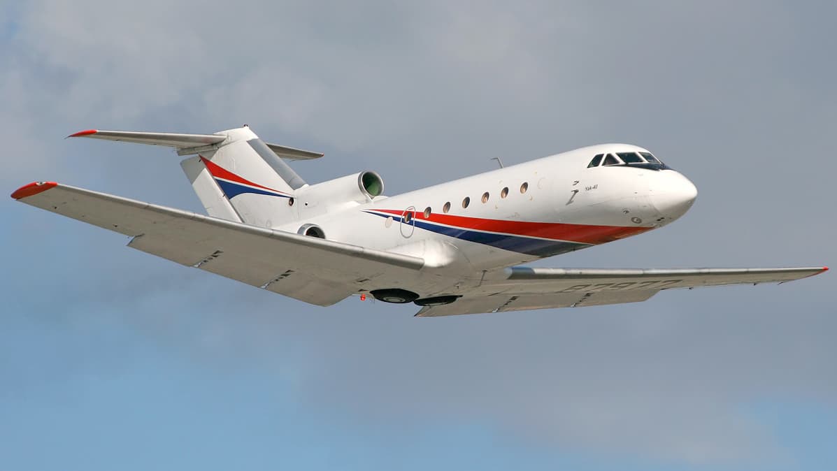 Yak-40