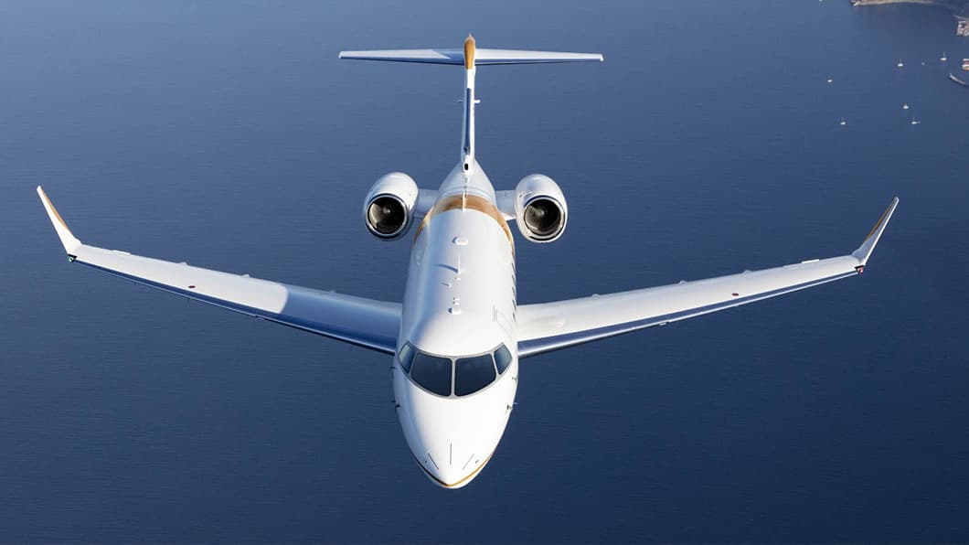 Challenger 3500 Exterior