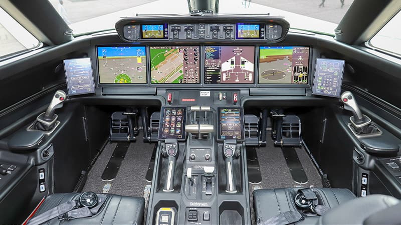 G700 Cockpit