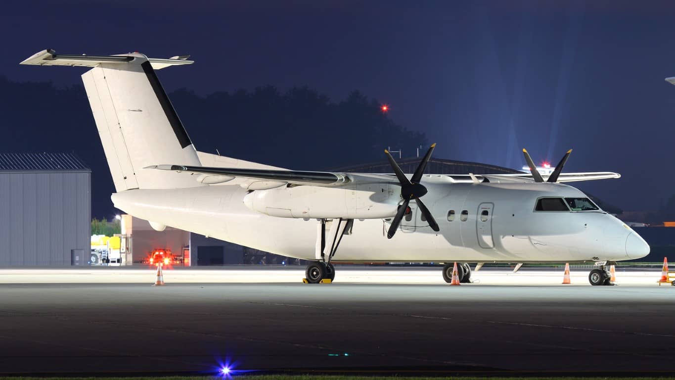 DHC-8 DASH 8-102